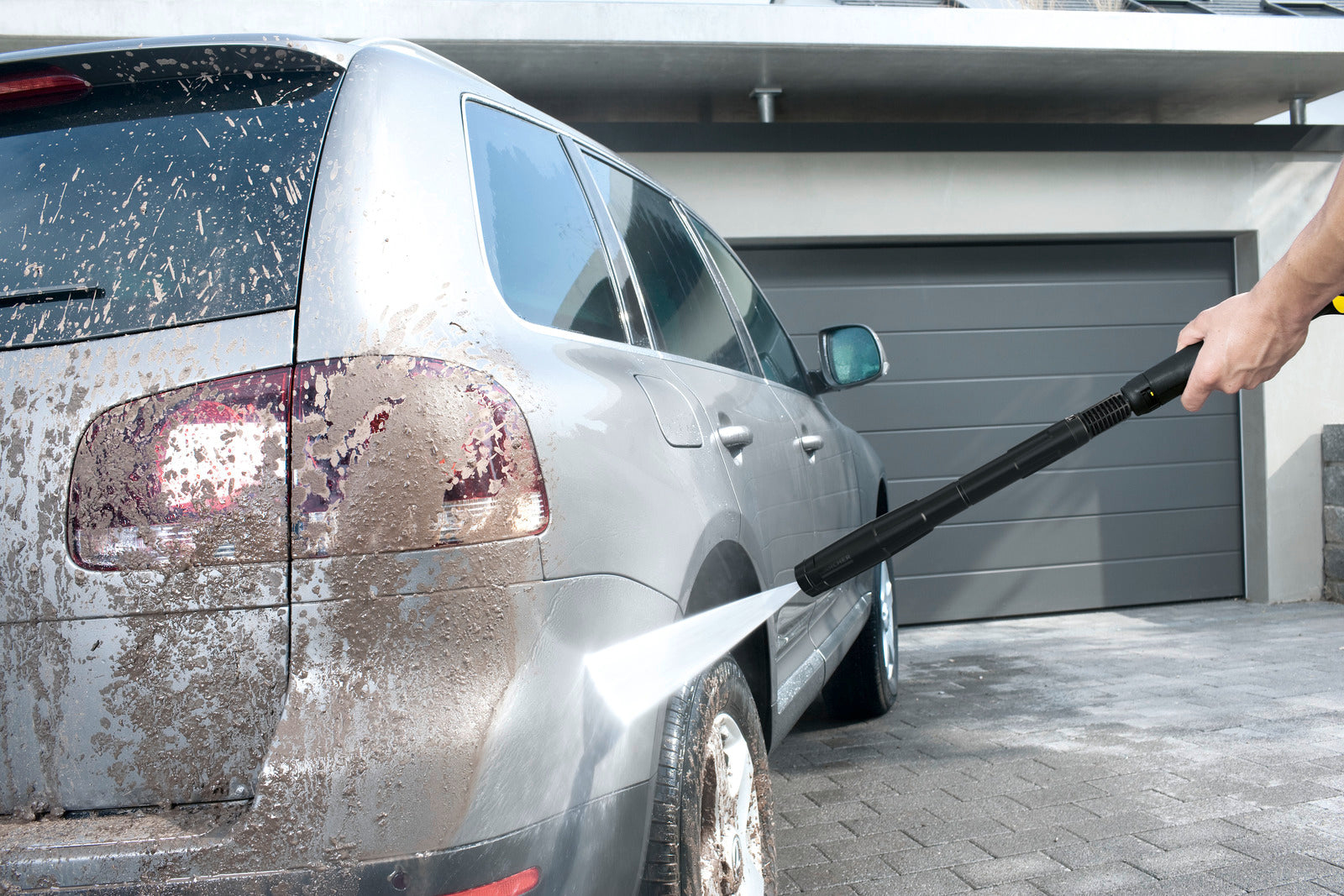 KARCHER K7 COMPACT HIGH PRESSURE WASHER - WATER COOLED