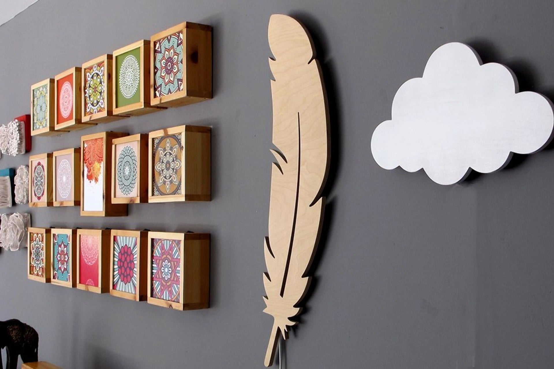 Yeni decorative feather shaped wall decor with light, large size (G04-131)